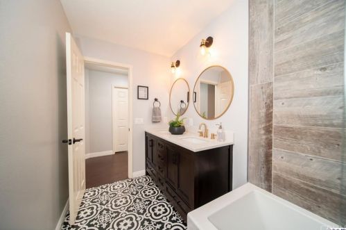 721 Cinnabar Pl, Simi Valley CA 93065-7200 exterior