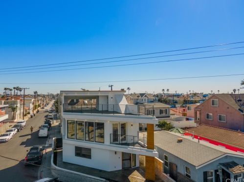4313 Channel Pl, Newport Beach, CA 92663-2500
