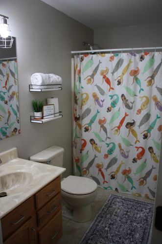 25 Fox Run Rd, Hinsdale NH  03451-2410 exterior