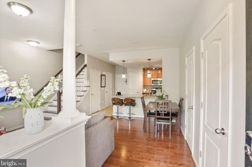 19179 Winmeade Dr, Leesburg VA  20176-6514 exterior