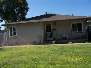 417 Emerson Ave, Modesto CA  95350-2306 exterior