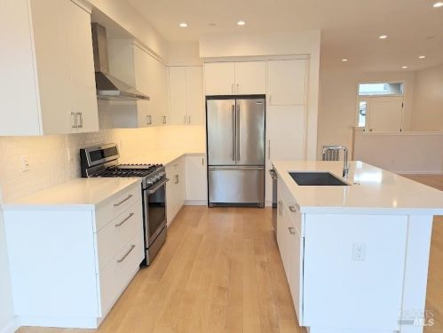 4560 Kilarney Cir, Santa Rosa CA  95403-0109 exterior