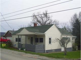 389 Derrick Ave, Oliphant Furnace, PA 15401-5433