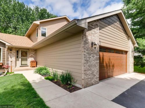 5493 Franklin Ave, Saint Paul, MN 55110-2443