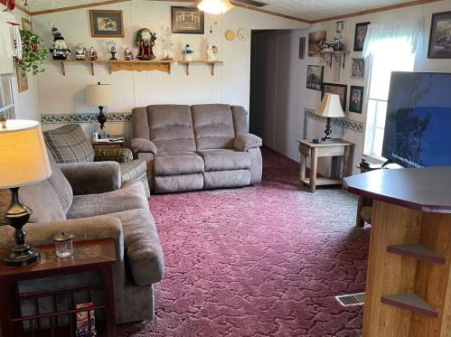 21135 Dutchmans Crossing Dr, Lewiston MN  55952-4131 exterior