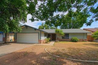 5068 Floradora Ave, Fresno, CA 93727-2015