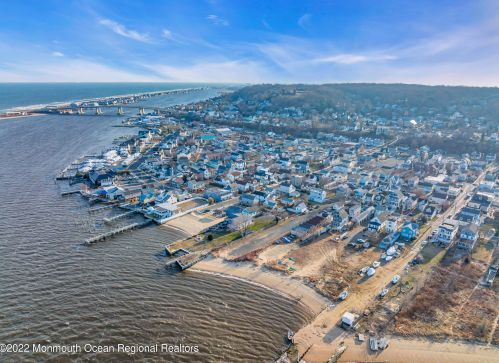 25 Miller St, Monmouth Hills NJ  07732-1751 exterior