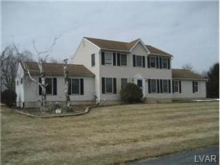 673 Ruben Ct, Easton, PA 18045-8320