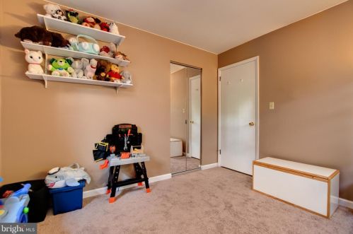 100 Hilldale Rd, Etters PA  17319-9469 exterior