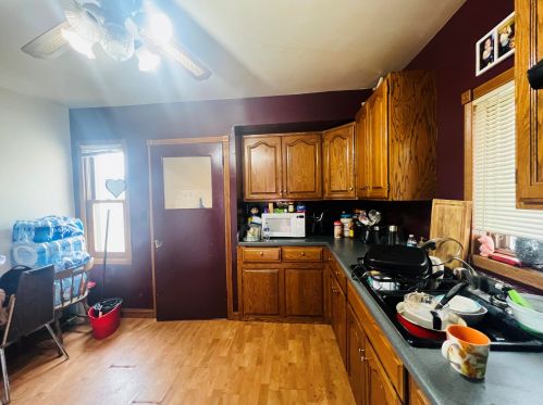 2013 70, Milwaukee WI 53213-1947 exterior