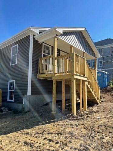 895 River Ave, Providence, RI 02908-1426