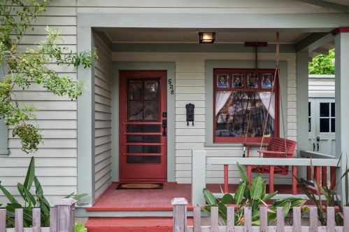 528 Valerio St, Santa Barbara, CA 93101-4125