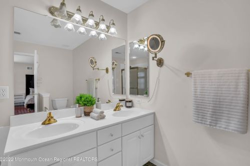 149 Skyline Dr, Lakewood NJ  08701-5737 exterior