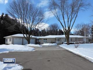1575 Leonard Point Rd, Oshkosh, WI 54904-7116