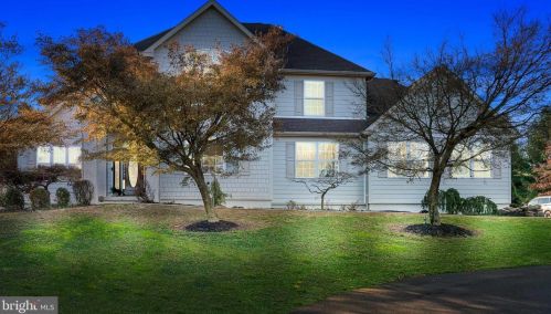 2237 Valley Rd, Jamison, PA 18929-1006