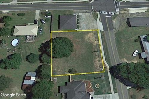 525 Broad St, Cowarts, AL 36321-5681
