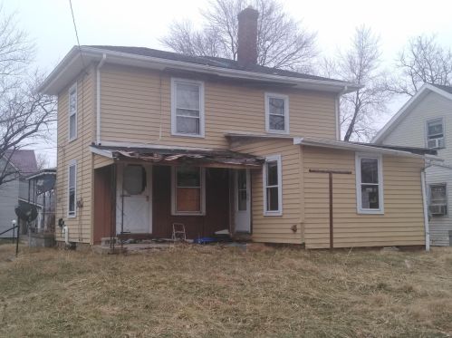 624 Bucyrus St, Crestline, OH 44827-1638