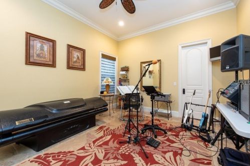 2014 Pioneer Dr, Lakeland FL  33809-4995 exterior