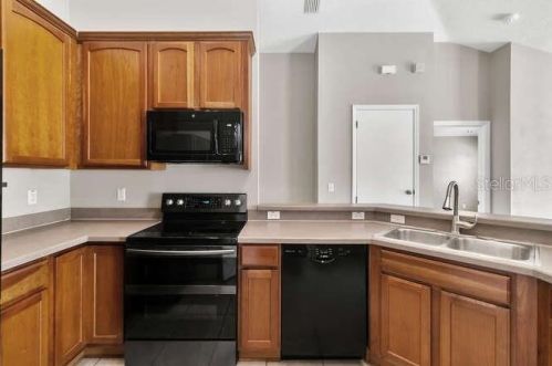 8335 Shallow Crk Ct, New Port Richey FL 34653-7019 exterior