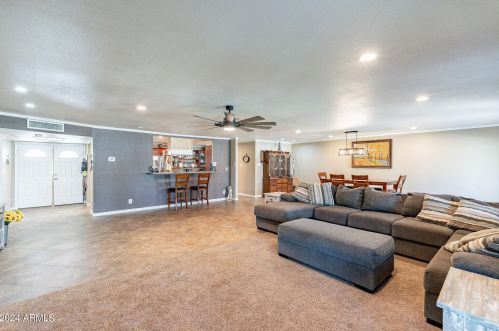 5752 Monte Cristo Ave, Glendale AZ 85306-2230 exterior