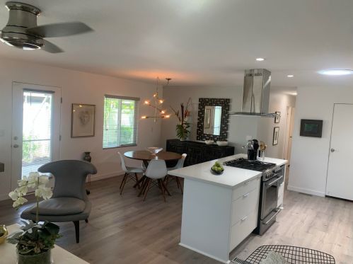 74 Calle Abajo, Palm Springs CA  92264-6331 exterior