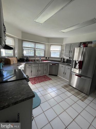 102 Springfield Way, Dover DE  19904-9114 exterior