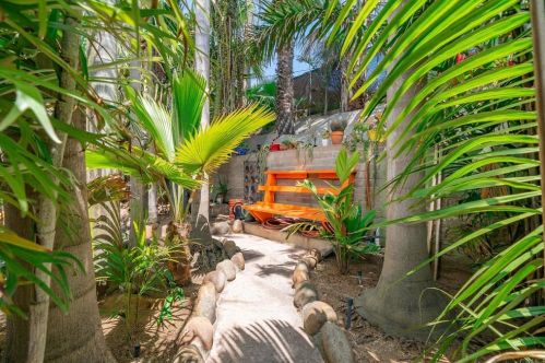 4438 Pescadero Ave, San Diego CA 92107-3629 exterior