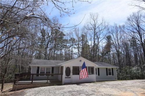 520 The Pines Dr, Mountain Rest, SC 29664-9707