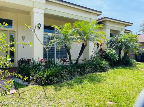 1280 Little Oak Cir, Titusville, FL 32780-7039