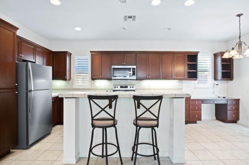 4229 Montara Dr, Turlock CA  95382-7365 exterior