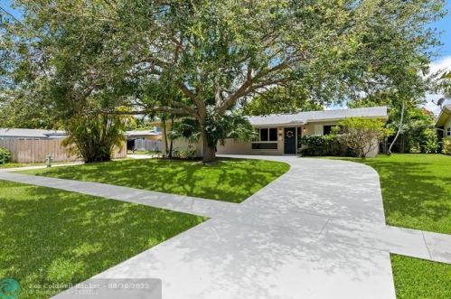 2110 44th Ave, Hollywood FL  33021-4210 exterior