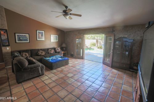 66 Monterey St, Gilbert AZ 85233-6331 exterior