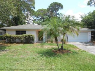 3917 Linwood St, Sarasota, FL 34232-3727