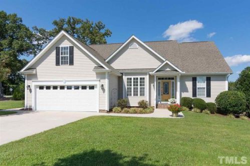 15 Oak Leaf Trl, Youngsville, NC 27596-7403