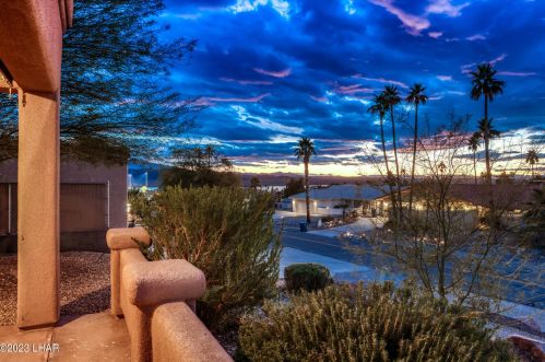 160 Cypress Dr, Lake Havasu City AZ  86403-6813 exterior