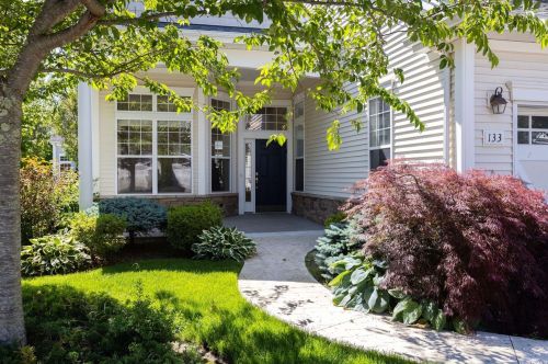 133 Encore Blvd, Eastport, NY 11941-1611