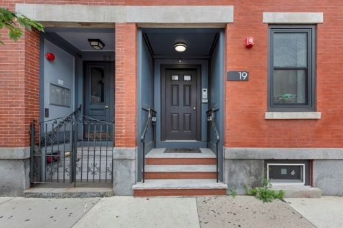 19 Chelsea St, Boston, MA