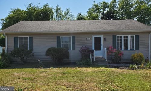 604 Montgomery St, Slaughter Beach, DE 19963-2316
