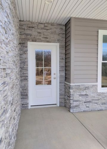 2217 Shannon Mills Dr, Renfrew, PA 16053-9541