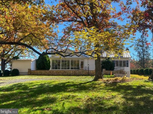 618 Miller Rd, Edinburg, VA 22824-2518