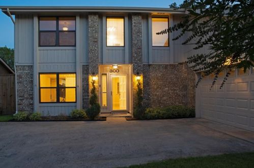 300 Springridge Ln, Euless TX  76039-8034 exterior