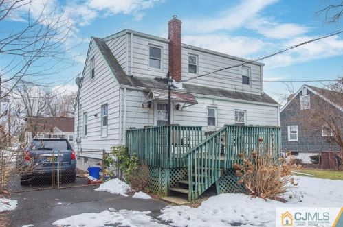 146 Oakmanor Pkwy, South Plainfield NJ  07080-4923 exterior