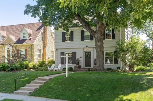 5421 Clinton Ave, Minneapolis, MN 55419-1429