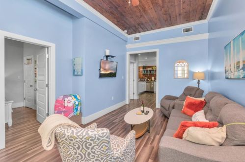 2223 33 St, Galveston TX 77550-7505 exterior