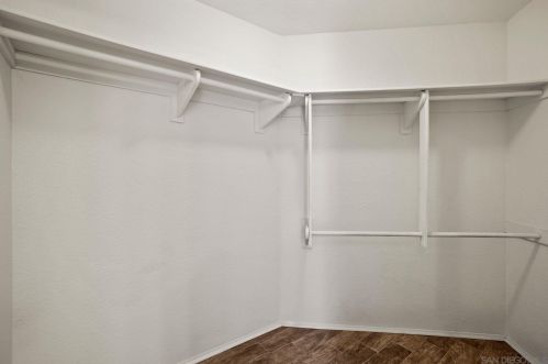 7478 Altiva Pl, Carlsbad CA  92009-6415 exterior