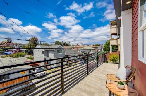 2624 Inyo Ave, Oakland CA  94601-1324 exterior