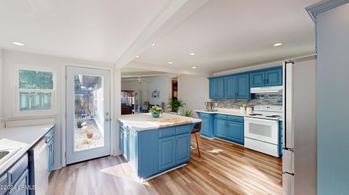 25 Mystic Cir, Beaufort SC  29902-6619 exterior