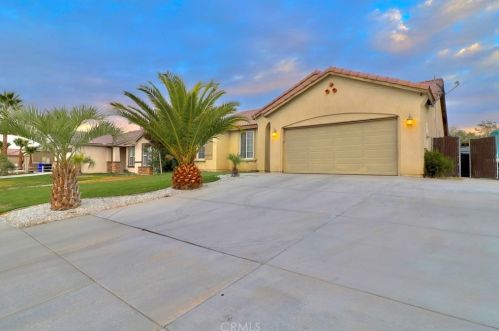 15577 Red Oak Way, Victorville, CA 92394-3228