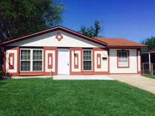 336 Delegate Dr, Westwego, LA 70094-2427