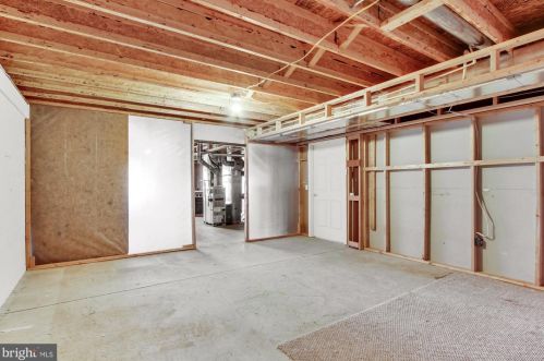 142 Furlong Way, Red Lion PA 17356-8775 exterior